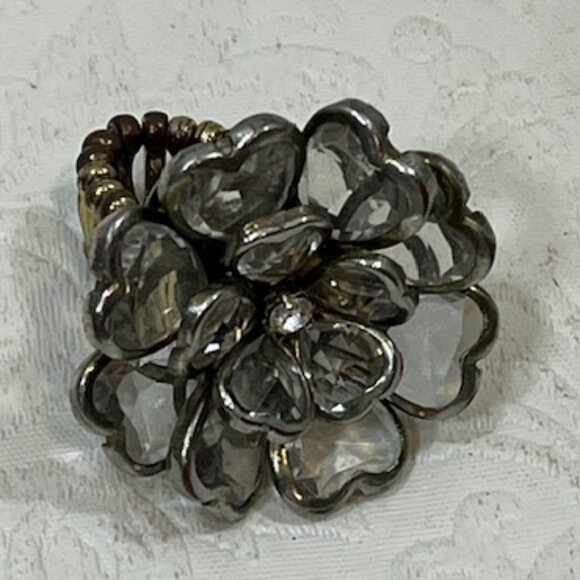 VTG Translucent Floral Cocktail Ring Silver Trim Heart Shapes Stretch Band - Picture 3 of 10
